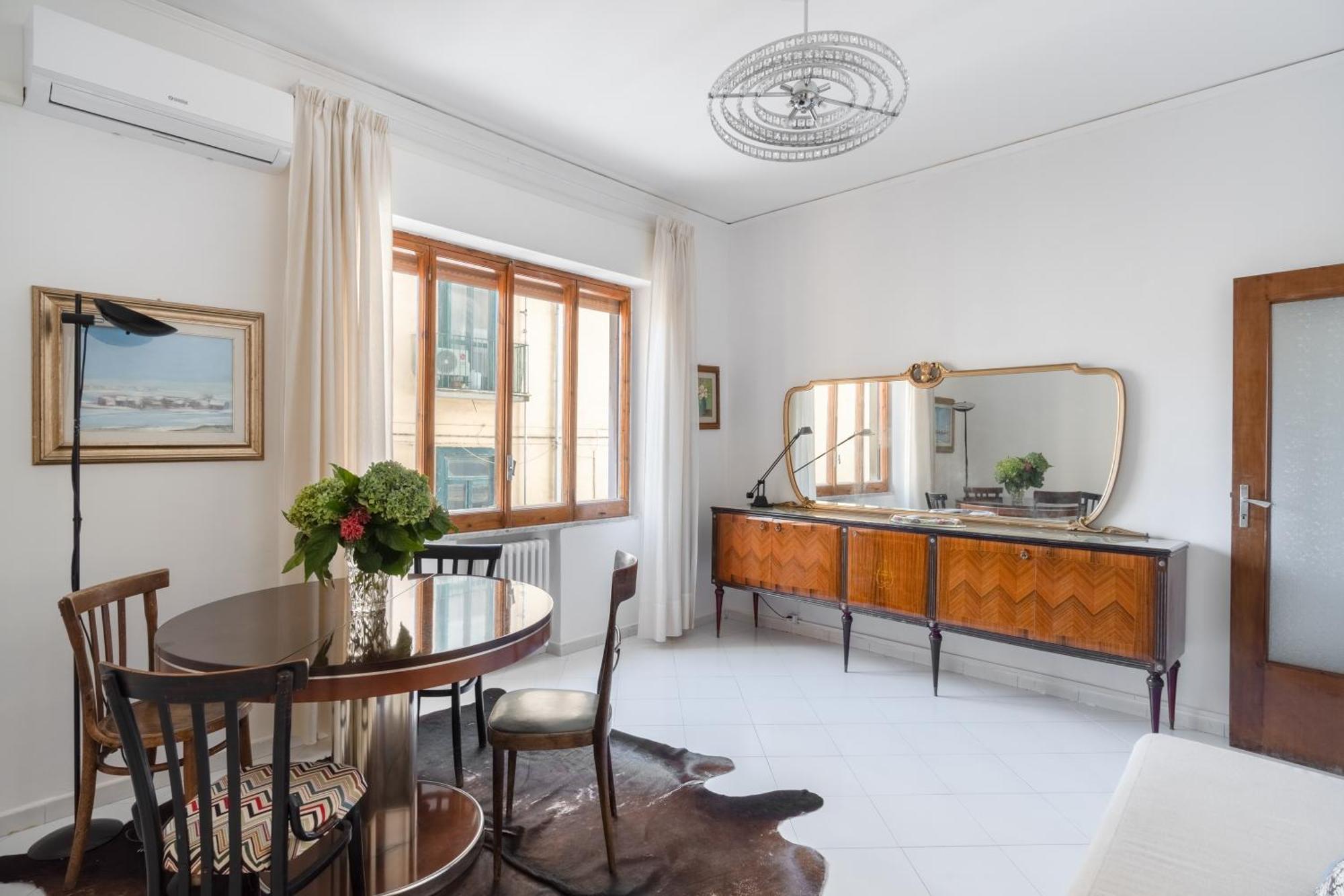 Casa Vacanza Angelina Via Mercanti Centro Storico Σαλέρνο Εξωτερικό φωτογραφία