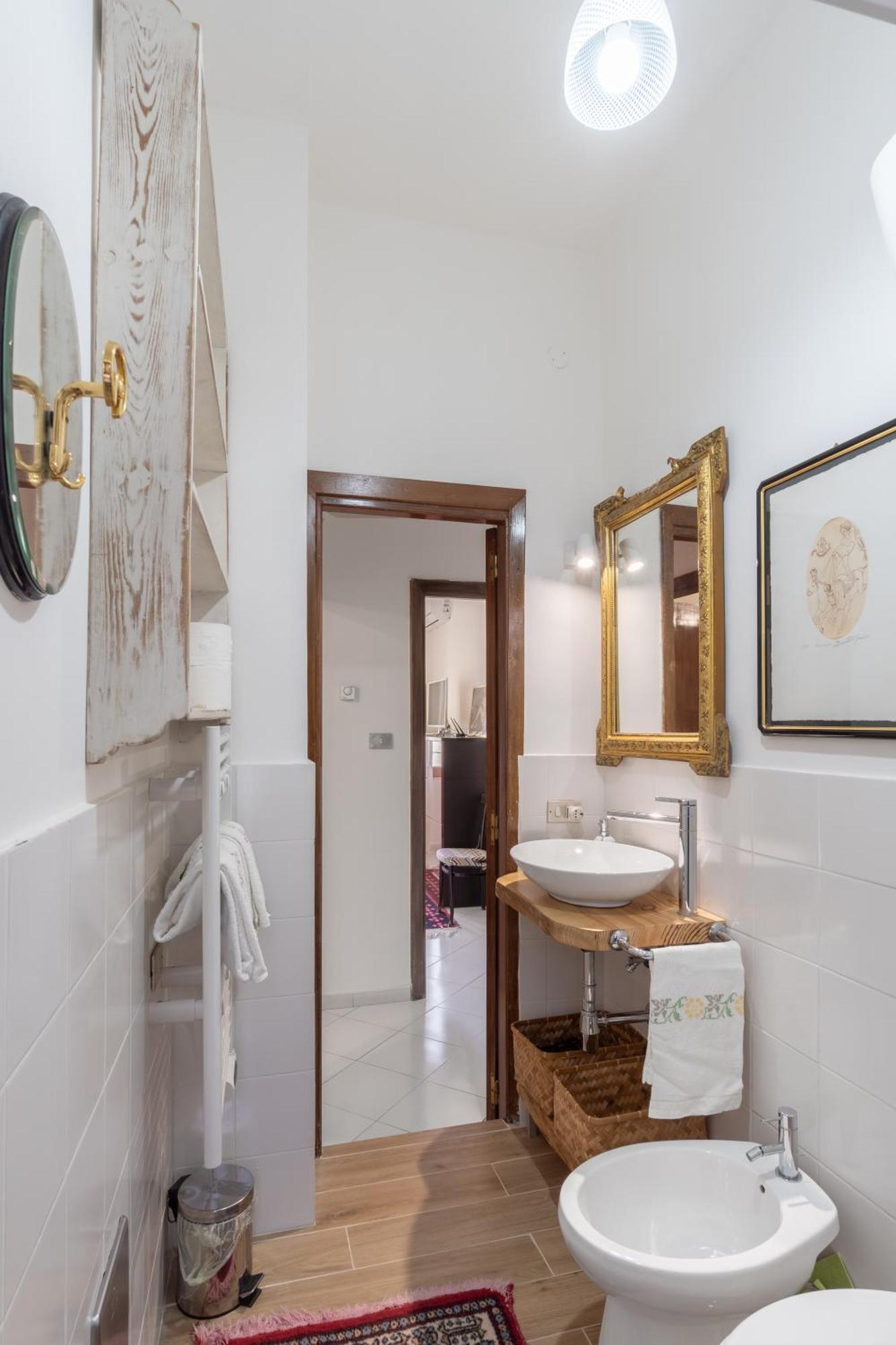 Casa Vacanza Angelina Via Mercanti Centro Storico Σαλέρνο Εξωτερικό φωτογραφία